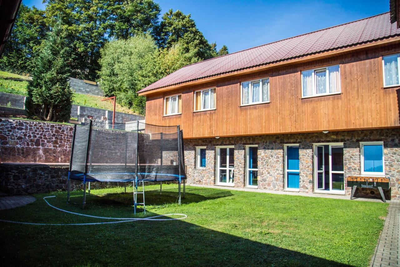 Hotel Prom Svoboda nad Upou Bagian luar foto